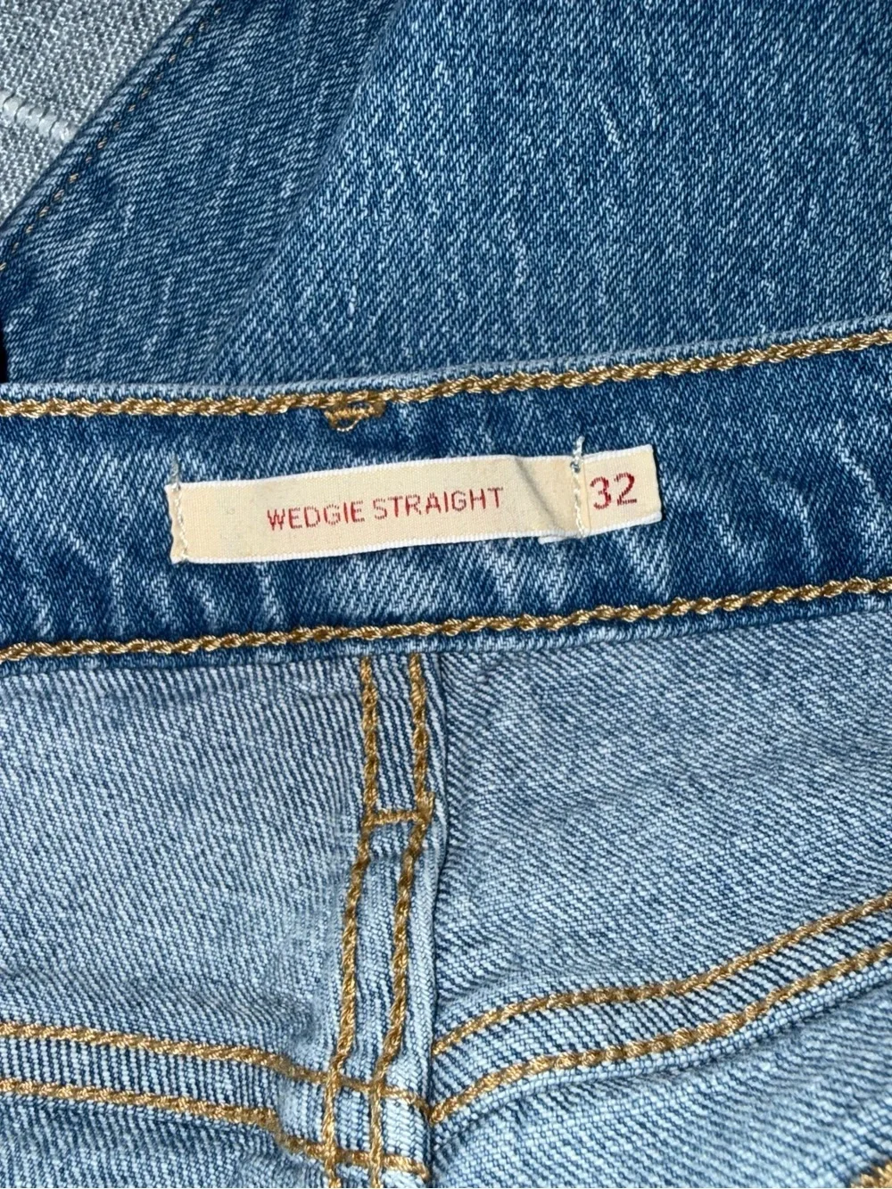 Levi’s Wedgie Straight Jeans size 32 - Picture 3 of 6